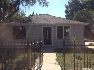 6027 37th St, Sacramento, CA 95824-2526