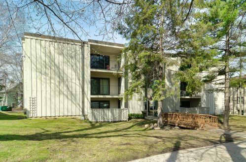 26 Arthur Ave, Minneapolis, MN 55414-3455