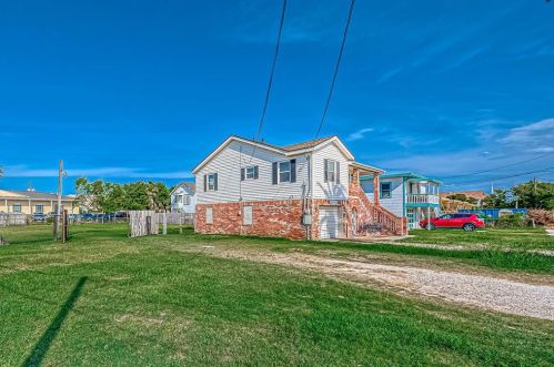 2315 67 St, Galveston TX 77551-1320 exterior