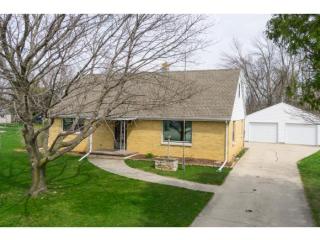 1355 Linda Ave, Menasha WI  54952-1620 exterior