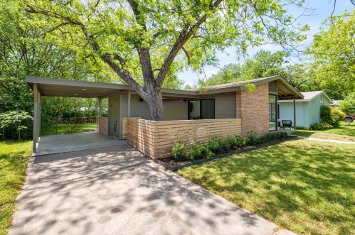 1811 Forest Hill Dr, Austin TX  78745-1720 exterior