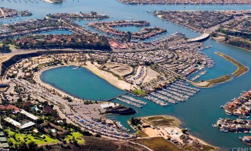 58 Saratoga, Newport Beach CA  92660-6148 exterior