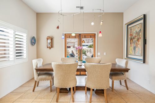 54560 Avenida Madero, La Quinta CA  92253-3725 exterior
