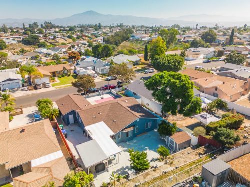 240 Ledgewood, San Diego CA 92114-7233 exterior