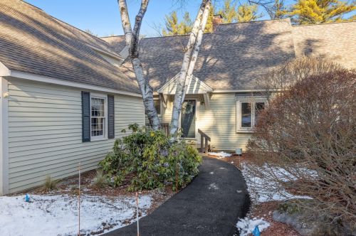 17 Atherton Ln, Amherst NH  03031-3064 exterior