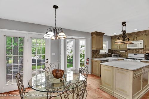 166 Primrose Ln, East Freehold NJ  07728-4077 exterior