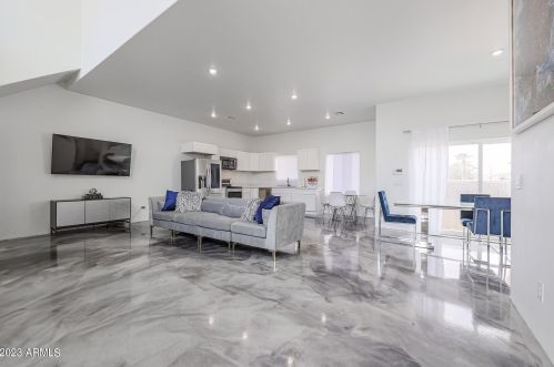 1708 5th St, Phoenix AZ  85004-2846 exterior