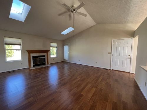 2203 Spruce Ln, Miami, OH 45056-9107