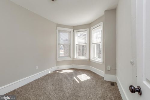 307 Hunter St, Gloucester NJ  08030-2016 exterior