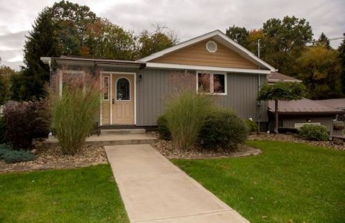 209 King Ave, New Castle, PA 16101-1216