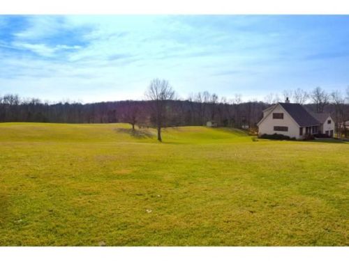 8826 Grelle Rd, Farmers Retreat, IN 47018-9036
