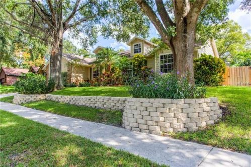 949 Red Dandy Dr, Orlando, FL 32818-6934