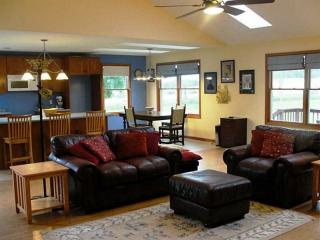 9072 Neer Rd, Mechanicsburg, OH 43044-9732