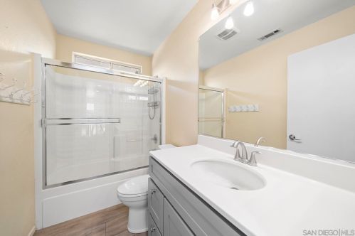 30058 Laurel Creek Dr, Temecula CA  92591-3617 exterior