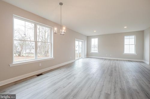 706 Hornblende Ave, Kennett Sq PA  19348-3614 exterior