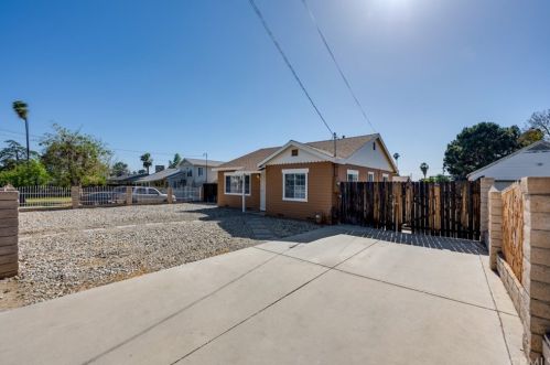 1365 Tourmaline Ave, Mountain Home Village, CA 92359-1255