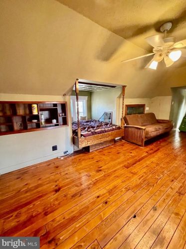 224 Mcclellan Ave, Trenton NJ 08610-6049 exterior