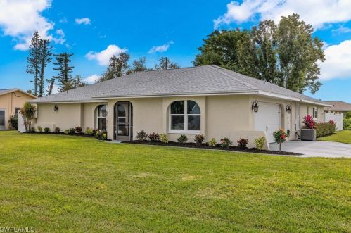 432 33rd Ter, Cape Coral, FL 33914-7819