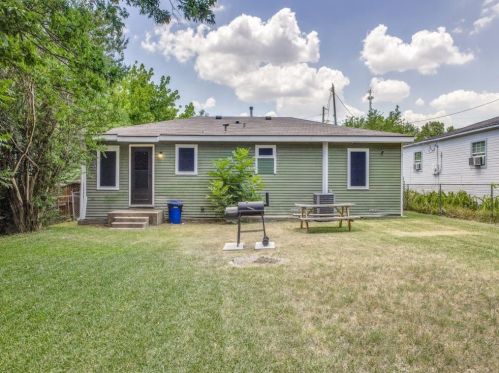 1210 Pollard St, Greenville TX  exterior