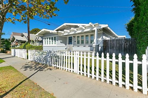 217 12th St, Long Beach, CA 90813-3104