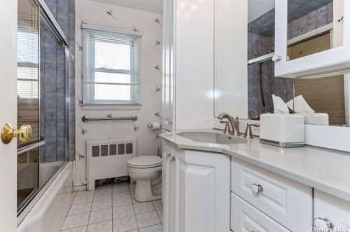 908 New Hyde Park Rd, New Hyde Park NY  11040-3205 exterior