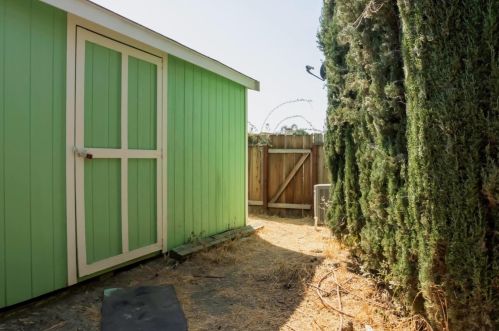 2130 Creek Ct, Newman CA  95360-1445 exterior