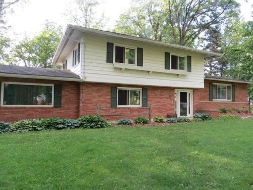 26925 Woodland Ct, Millbury, OH 43447-9244