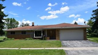 5344 Orchard Ln, Greendale, WI 53129-2567