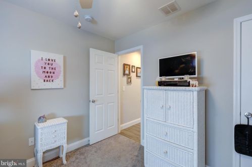 4 Highland Dr, Seaford DE  19973-4827 exterior