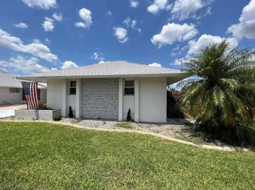 371 Westpark Rd, Lehigh Acres, FL 33936-1450
