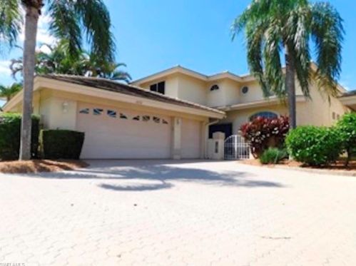 10332 Quail Crown Dr, Naples, FL 34119-8832