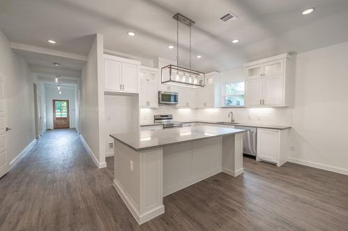 4164 Interurban Rd, Lancaster, TX 75134-1740