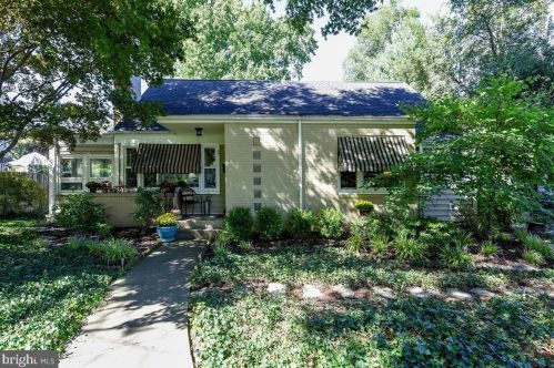 526 Pennsylvania Ave Ext, Dover, DE 19901-3827