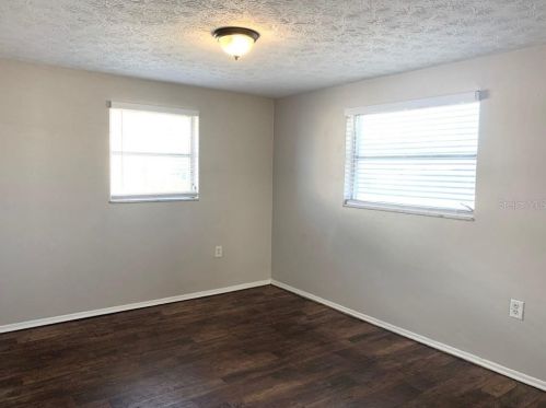 1421 Normandy Blvd, Tarpon Springs FL  34691-4957 exterior