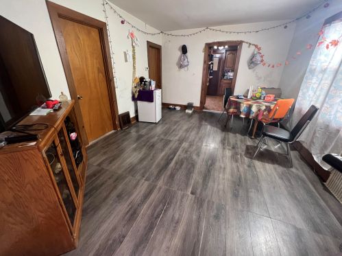 2013 70, Milwaukee WI 53213-1947 exterior