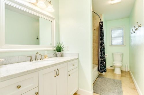 803 Sealy St, Galveston TX 77550-6221 exterior