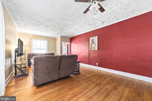 33 Mcclellan Ave, Trenton NJ 08610-6050 exterior