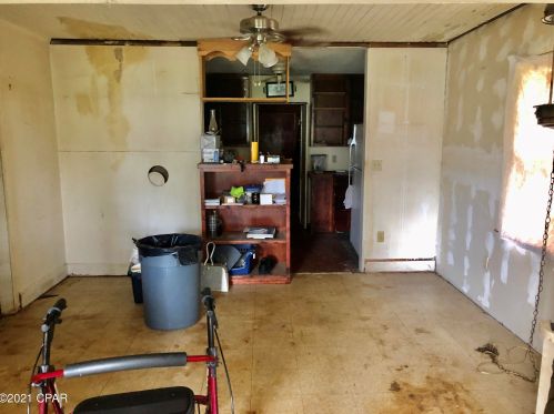 3006 8th St, Marianna FL  32446-1901 exterior