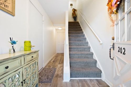 202 Roscommon Pl, Canonsburg, PA 15317-2448