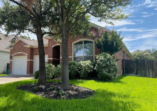 13020 Appaloosa Chase Dr, Austin TX  78732-1973 exterior