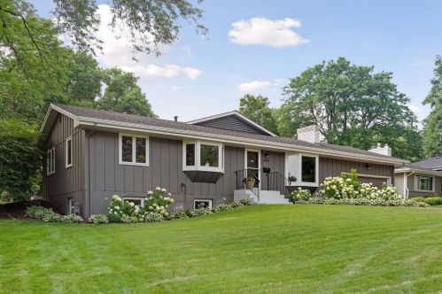 6812 Wooddale Ave, Minneapolis MN  55435-1635 exterior