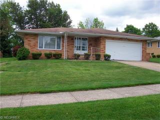 1699 Green Acres Dr, Cleveland, OH 44134-6830