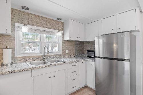 20 Lee Ann St, Nashua NH  03062-3572 exterior