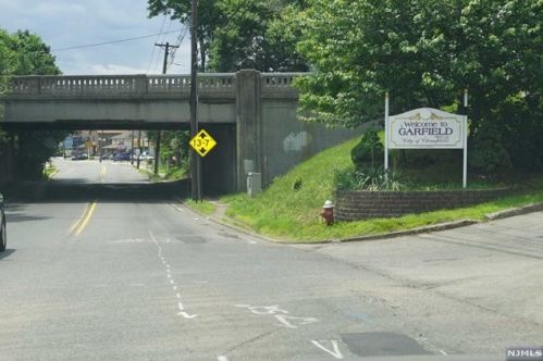 94 Maitland Pl, Outwater NJ  07026-1230 exterior