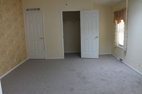 221 Rock Lake Dr, Zelienople PA  16063-8901 exterior