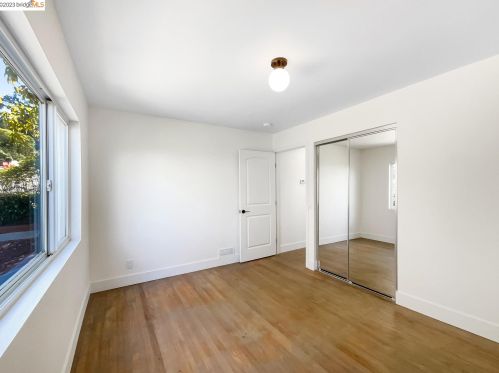 1451 Crestwood Dr, San Bruno CA  94066-1907 exterior