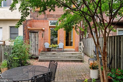 1708 Green St, Philadelphia PA 19130-7023 exterior