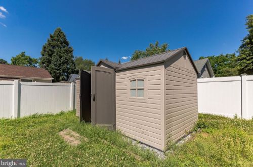 2215 Scovel Ave, Camden NJ  08110-1725 exterior