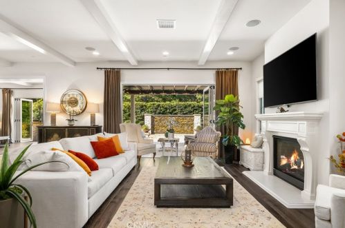 22 Shadybend, Irvine CA  92602-0844 exterior