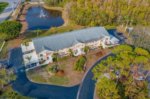 781 Wiggins Lake Dr, Naples, FL 34110-6013